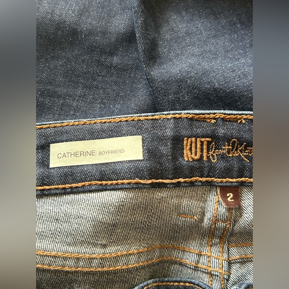 Kut From The Kloth Catherine Boyfriend Jeans Distressed Mid Rise Relaxed Fit 2 - Picture 4 of 5